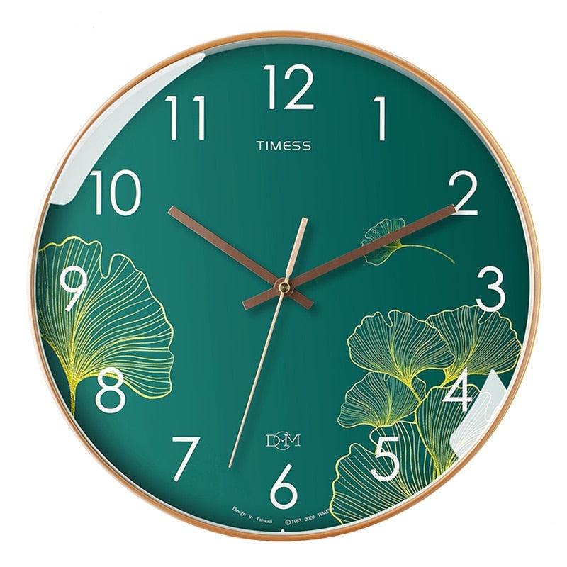 Horloge Design Avec Calendrier