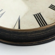 horloge vintage avec chiffres romains - horloge-industrielle